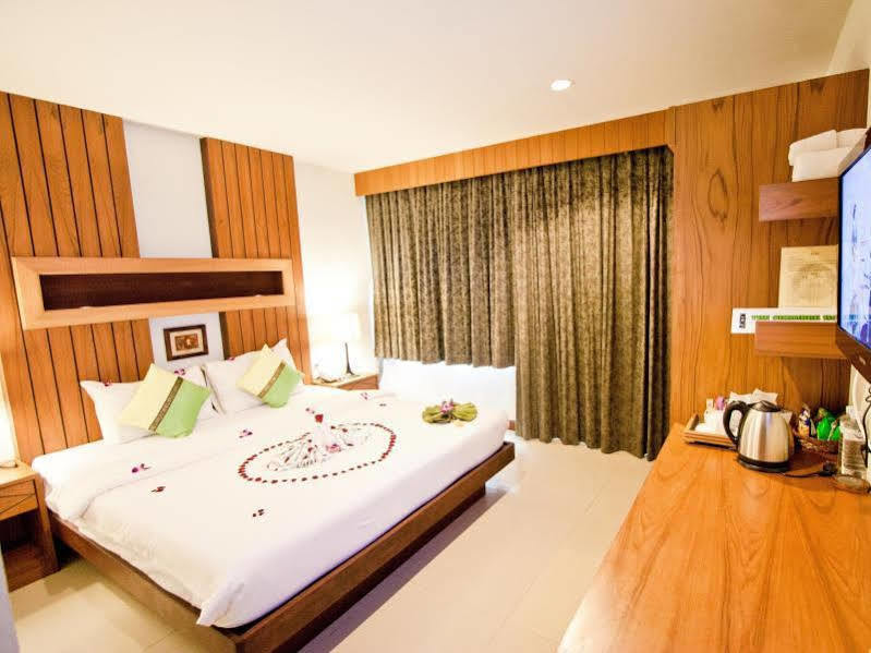The Chambre Patong Экстерьер фото